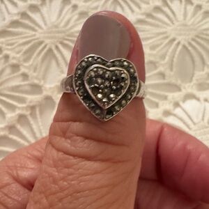 Chic Silver Heart Ring with Sparkling Accents